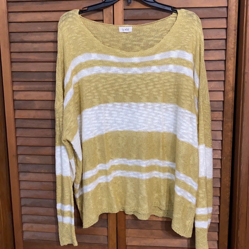 Lightweight sweater